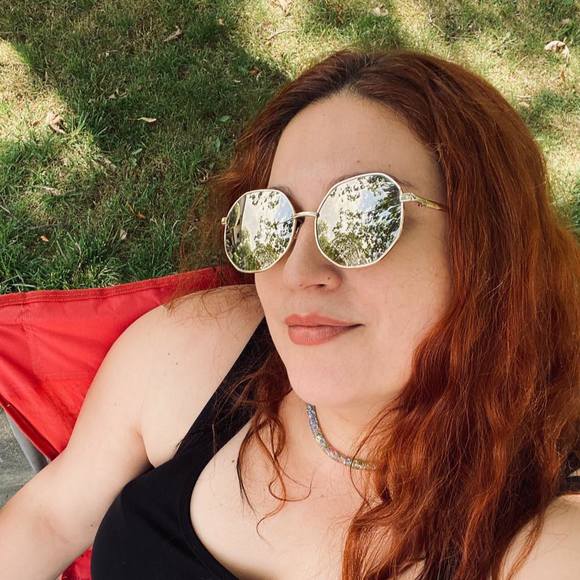 Meet your Posher, Margo - Picture 1 of 1